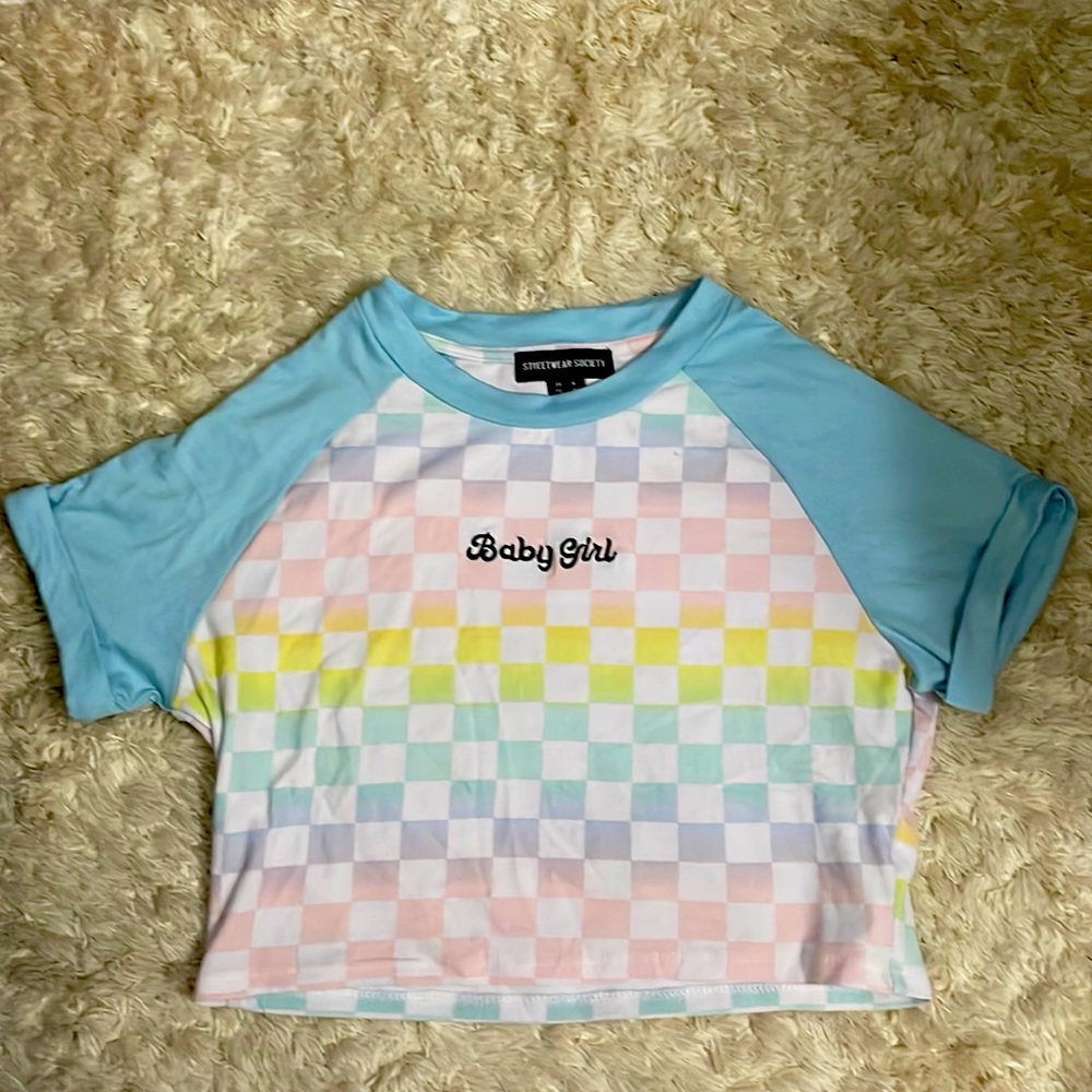 This is a size medium crop top that has only been worn once